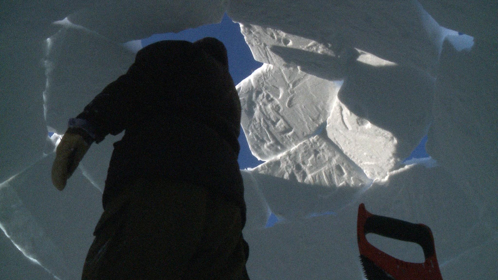 Image représentant la ressource: Chroniques de notre terre natale - Si lon veut se marier, il faut apprendre à construire un igloo