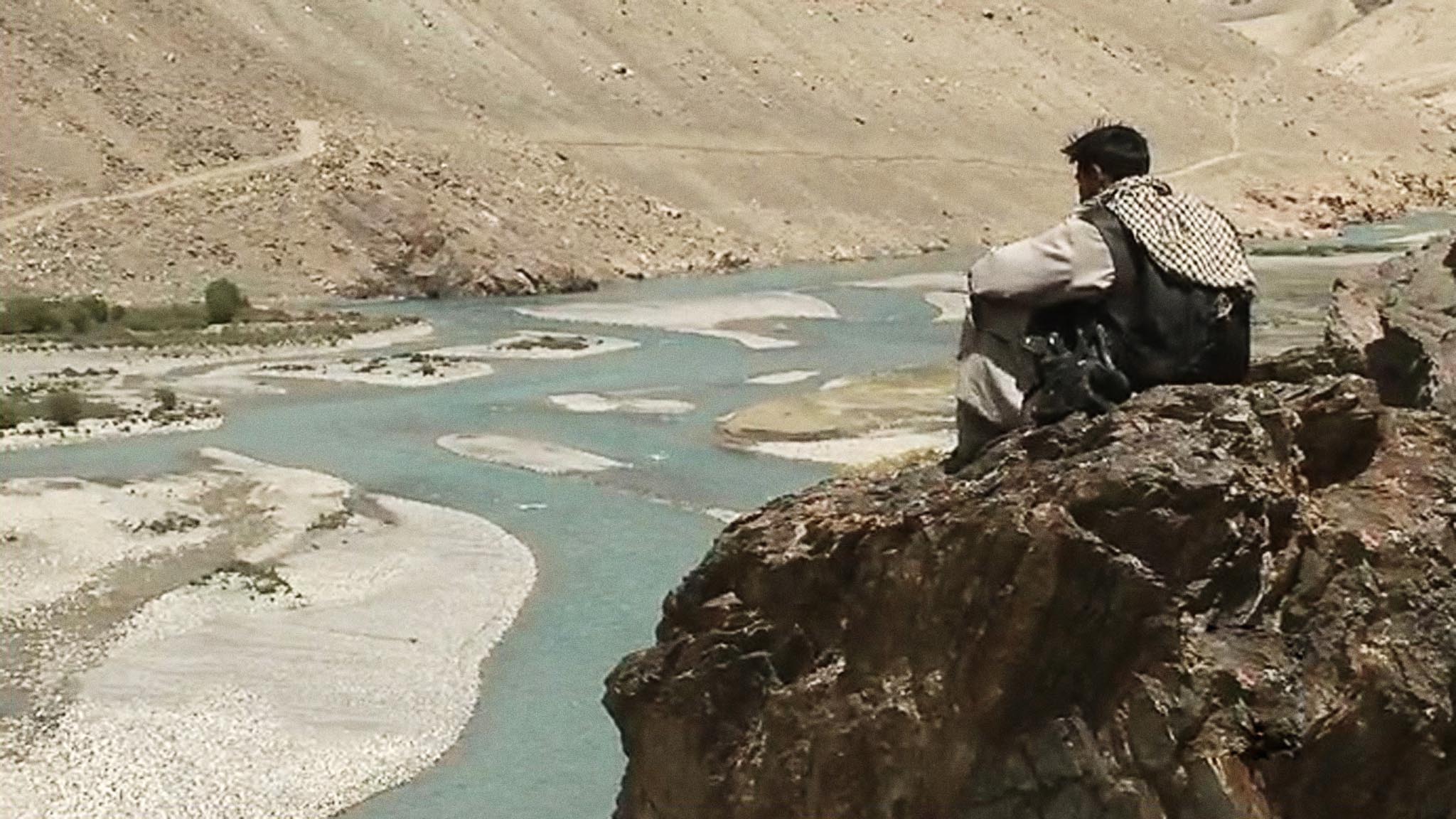 Image représentant la ressource: La douce étreinte : retour en Afghanistan