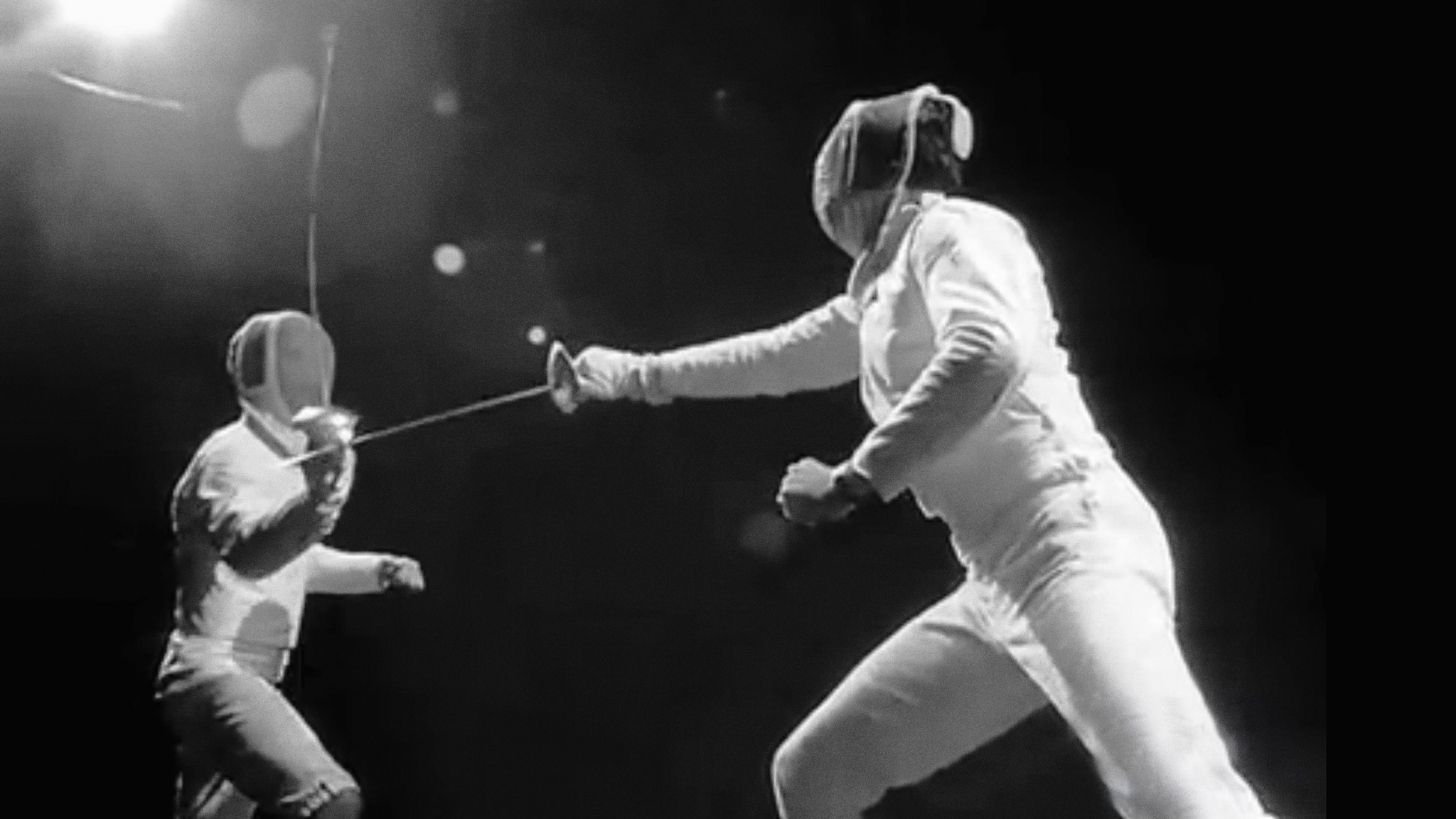 Image représentant la ressource: Sabre and Foil