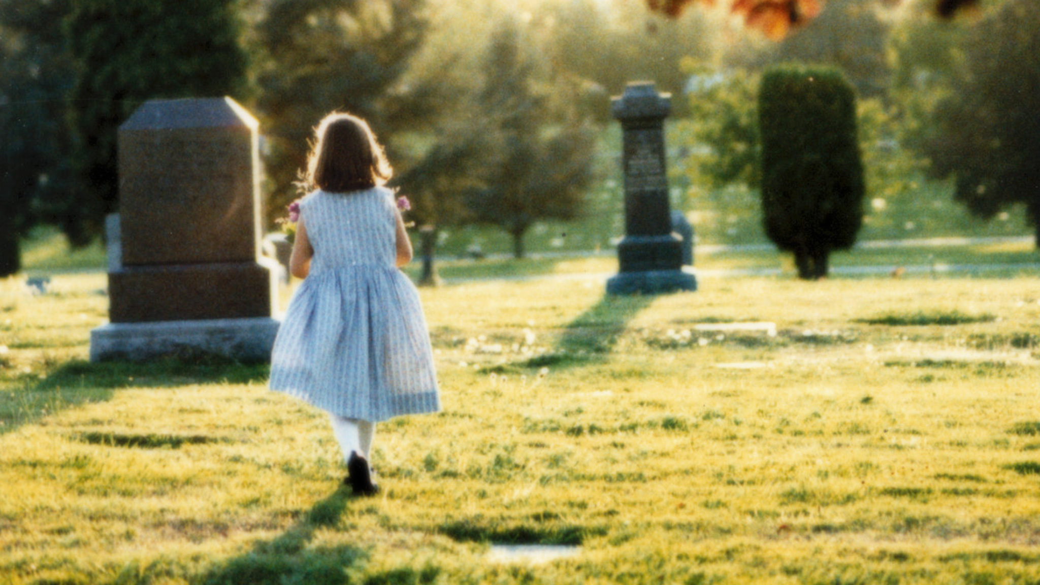 Image représentant la ressource: Surviving Death : Stories of Grief