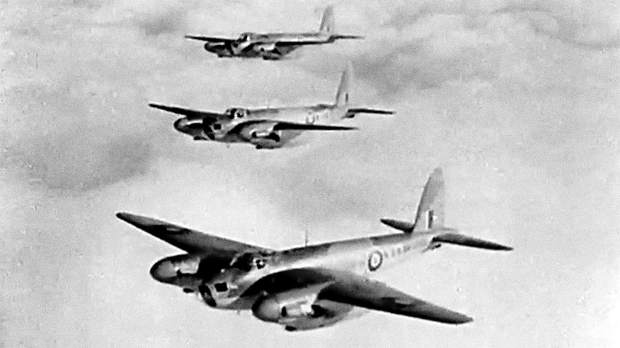 Image représentant la ressource: Le Canada en guerre (6e partie) - La Maîtrise des airs et des mers